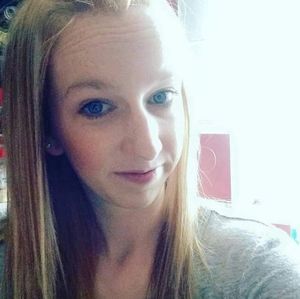 Meet your Posher, Steph